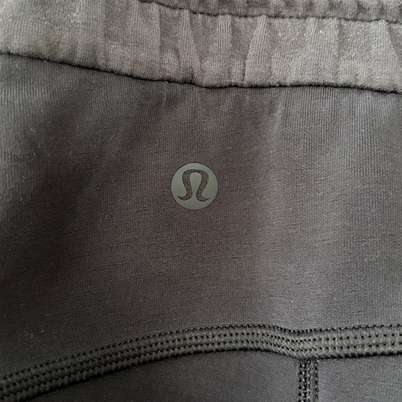 Lululemon Softstreme High Rise Short 4” Black Size 8 - Picture 3 of 6